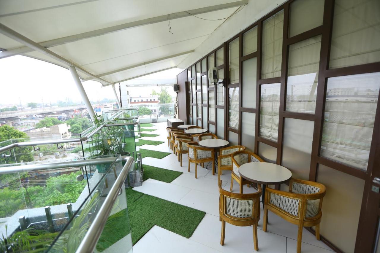 Hotel Gurveer Royal Lucknow Exterior photo