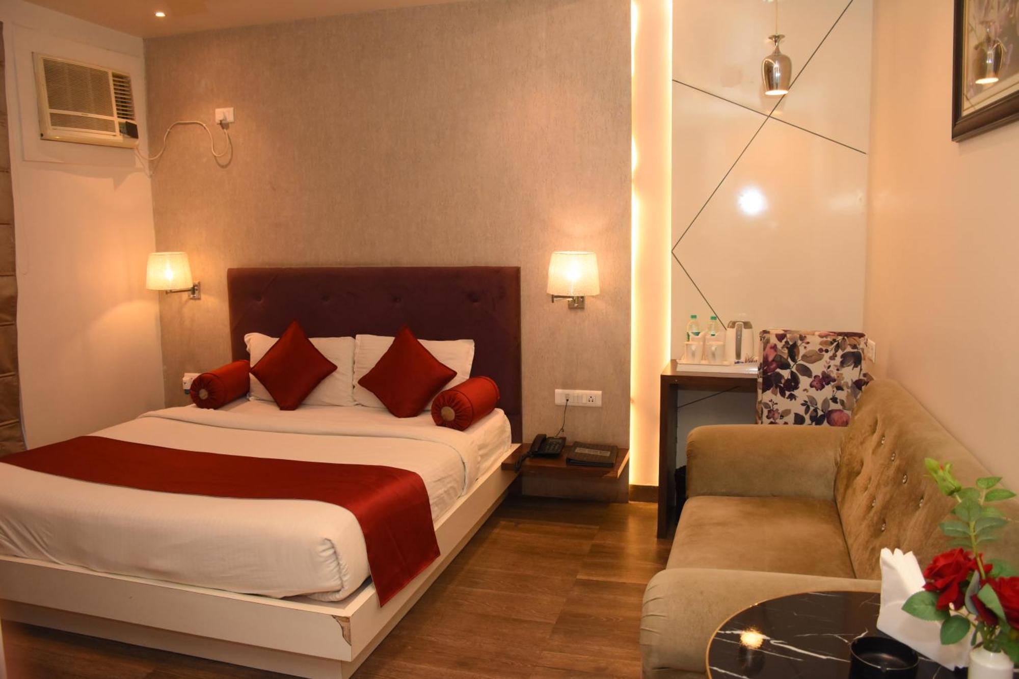 Hotel Gurveer Royal Lucknow Exterior photo