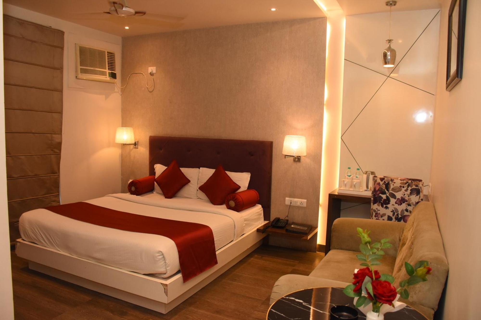 Hotel Gurveer Royal Lucknow Exterior photo