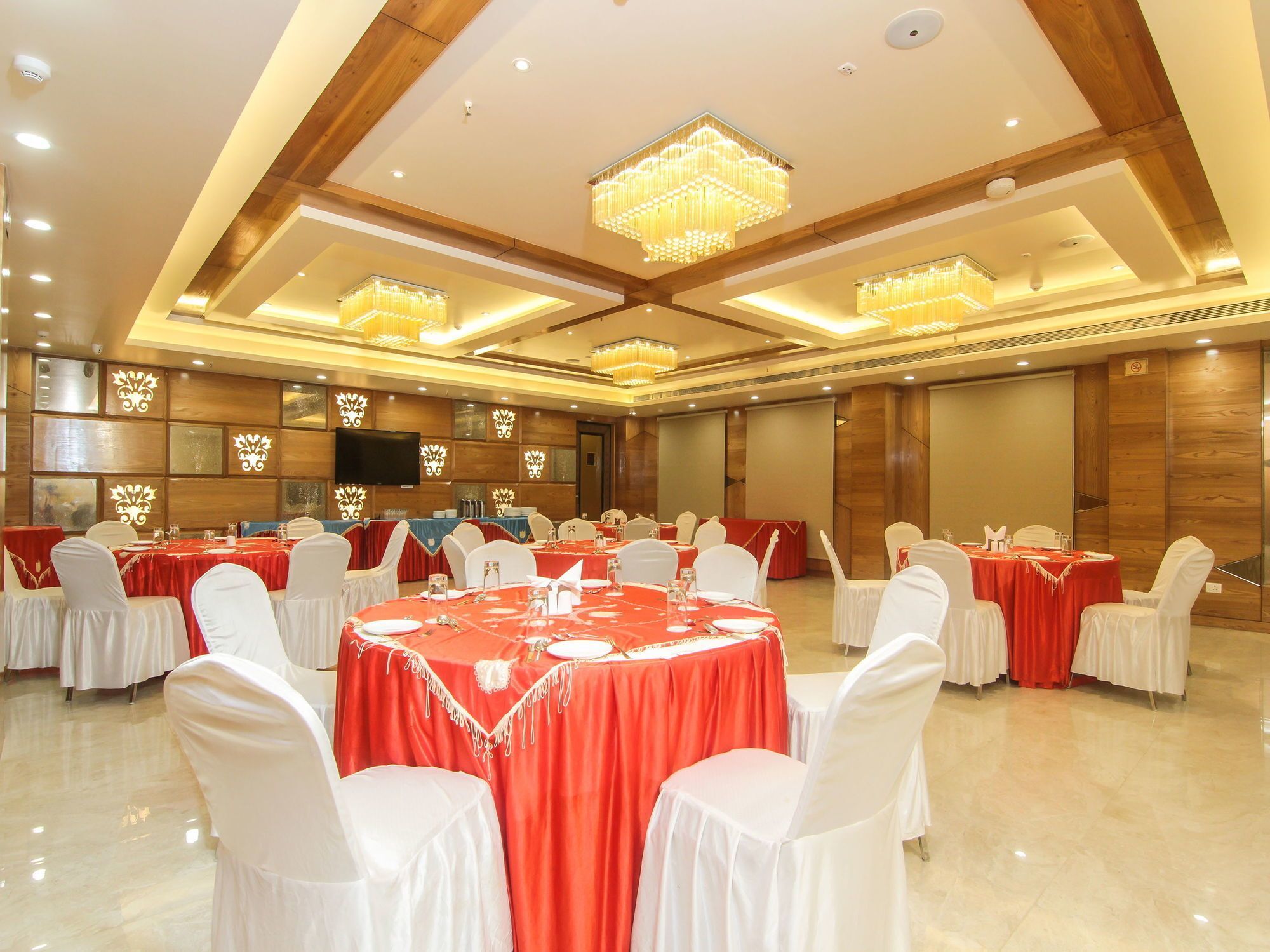 Hotel Gurveer Royal Lucknow Exterior photo