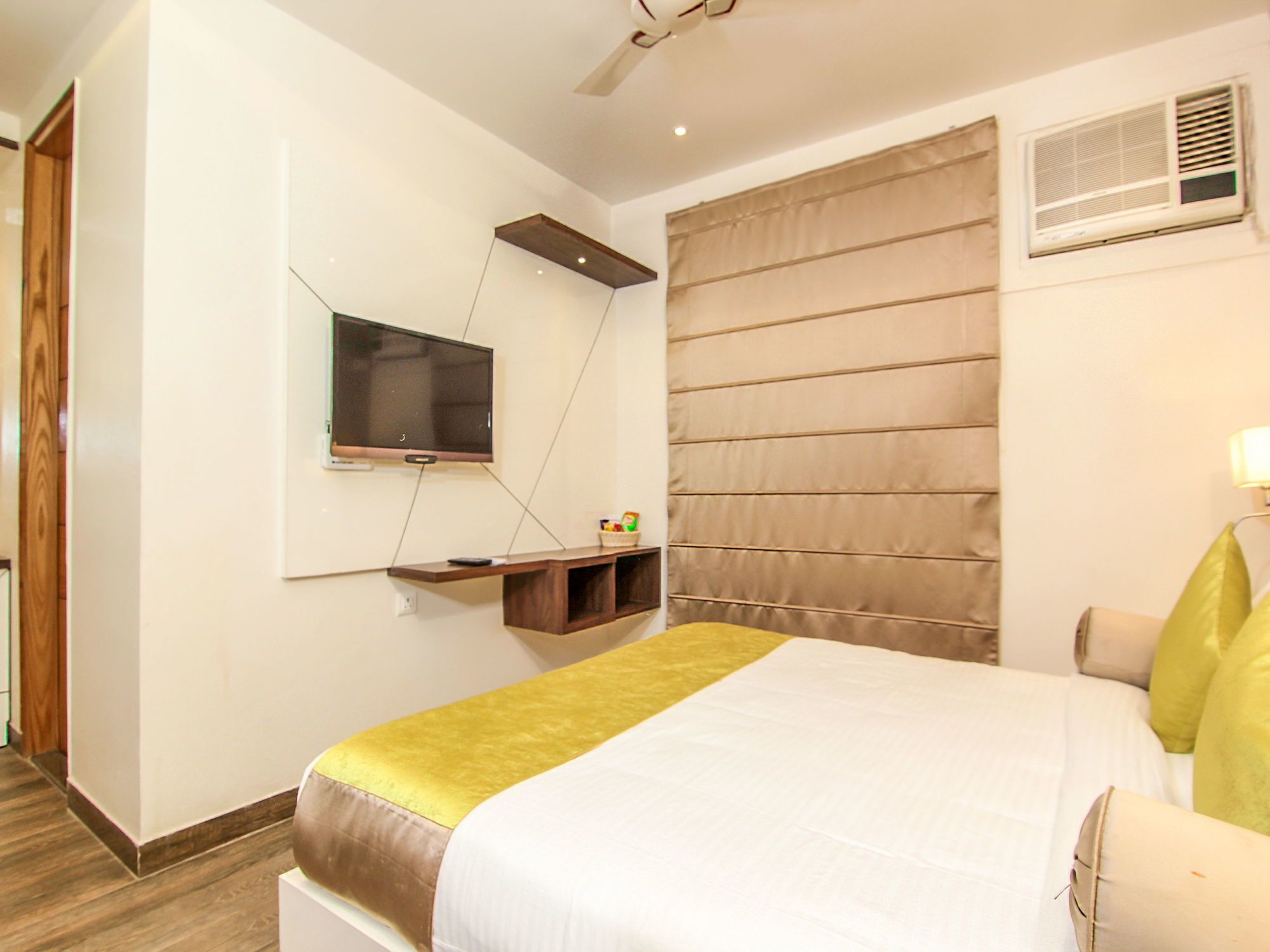 Hotel Gurveer Royal Lucknow Exterior photo