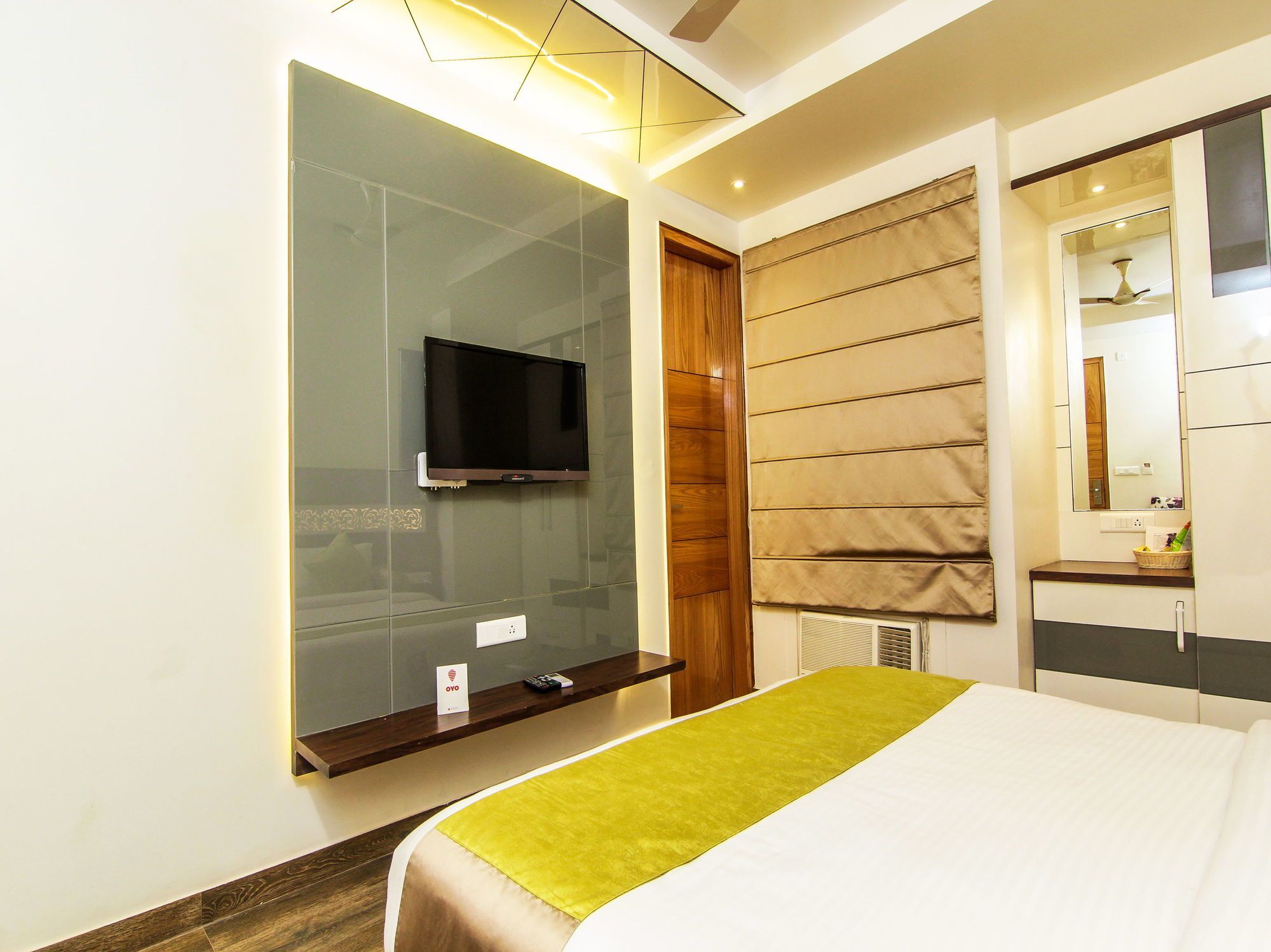 Hotel Gurveer Royal Lucknow Exterior photo